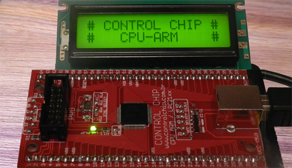 Montagem de Placa Eletrônica de uma CPU de microcontrolador ARM LQPF64